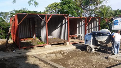 Comercial Contenedores Manuel Antonio Quepos